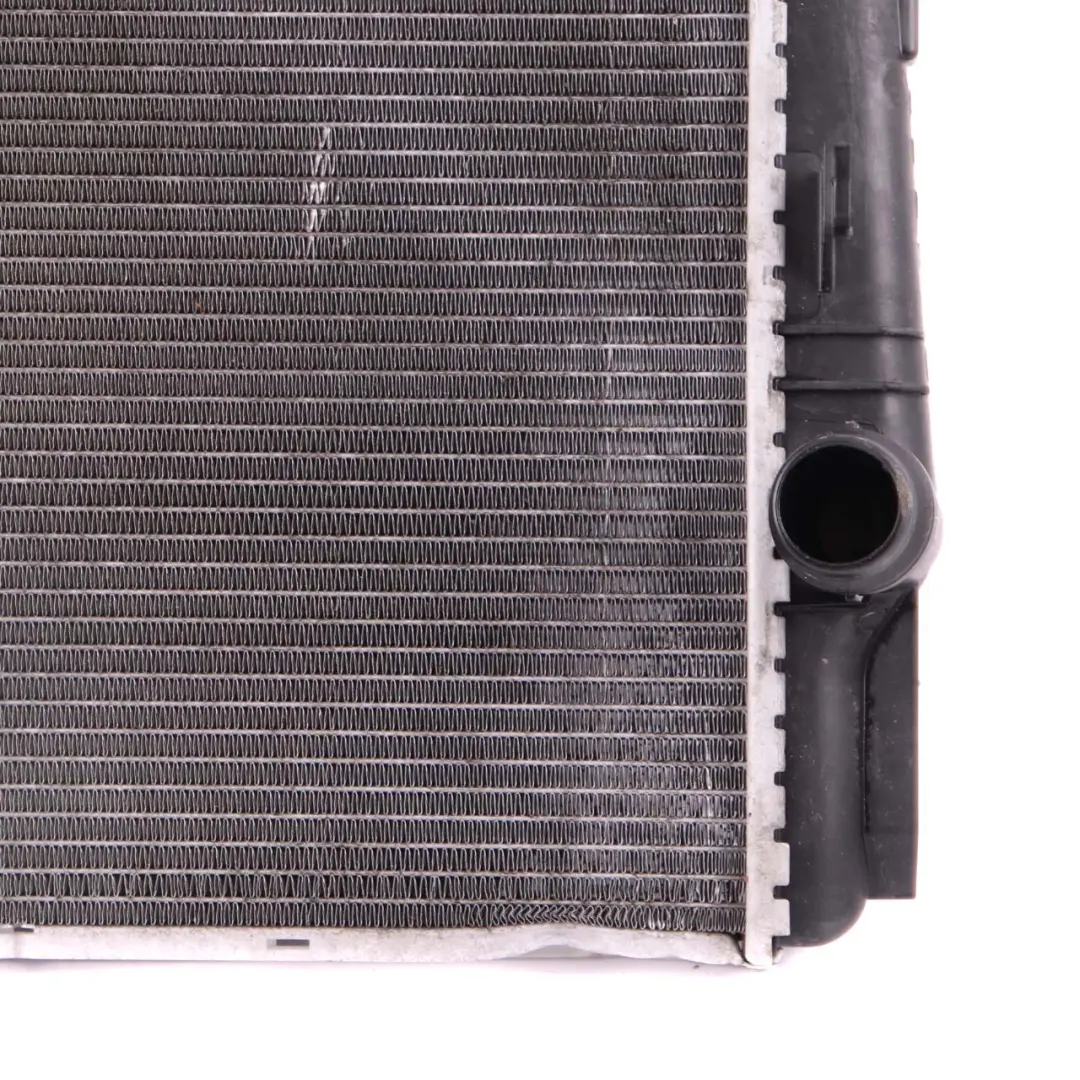  Radiateur Eau BMW F25 F26 Refroidissement Moteur Unité d Refroidissement 7823568 - SKU 8623369 - Numéro de pièce 8623369
