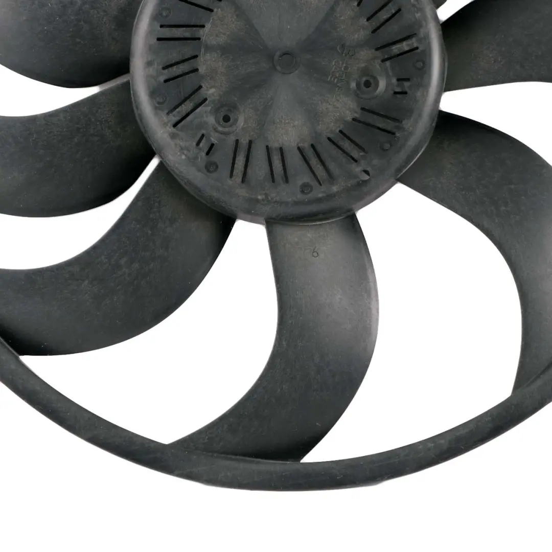 BMW 1 3 Series F20 F21 F30 F31 LCI B48 Radiator Fan Housing 400W - SKU 8625439 - Part number 8625439