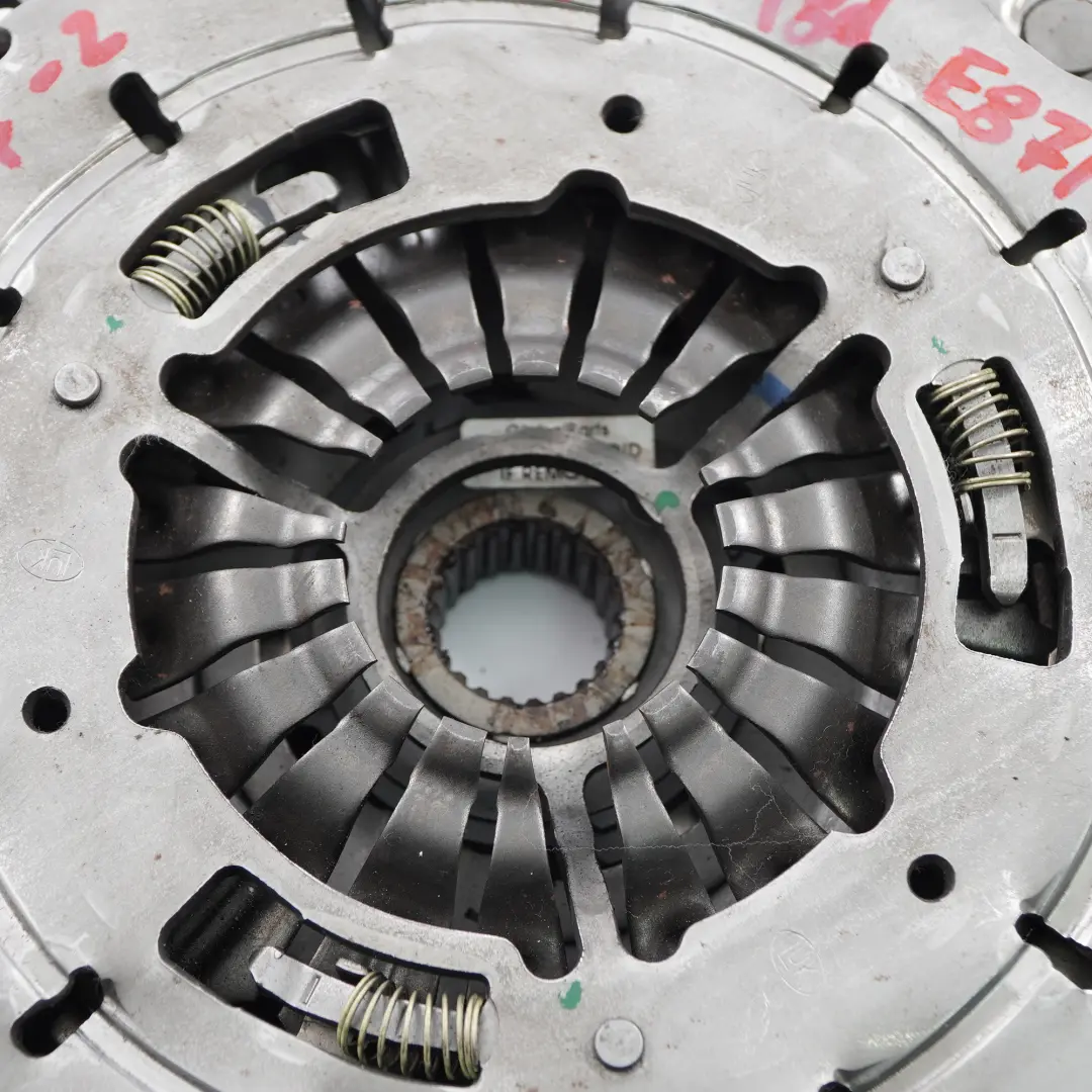 Kupplungssatz BMW E81 E87 E90 LCI 118d 318d N47N Lamellenscheibe für mit Teilenummer 8631807 Kupplungssatz BMW E81 E87 E90 LCI 118d 318d N47N Lamellenscheibe - SKU 8631807-2 - Teilenummer 8631807