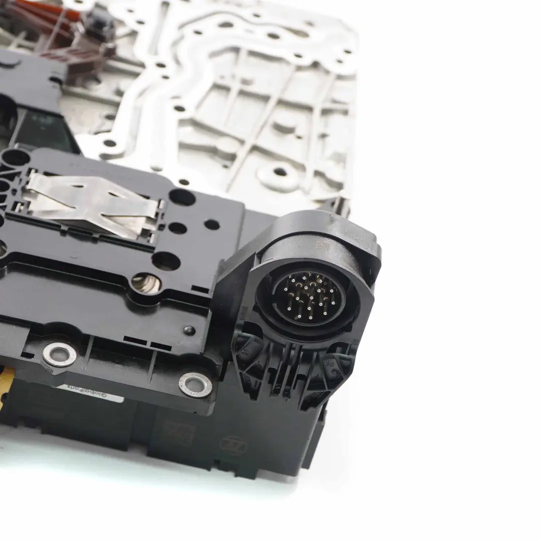 Mechatronik Mechatronikantrieb Automatikgetriebe GA8HP50Z für BMW F20 F30 F31 LCI mit Teilenummer 8632213 BMW F20 F30 F31 LCI Mechatronik Mechatronikantrieb Automatikgetriebe GA8HP50Z - SKU 8632213 - Teilenummer 8632213