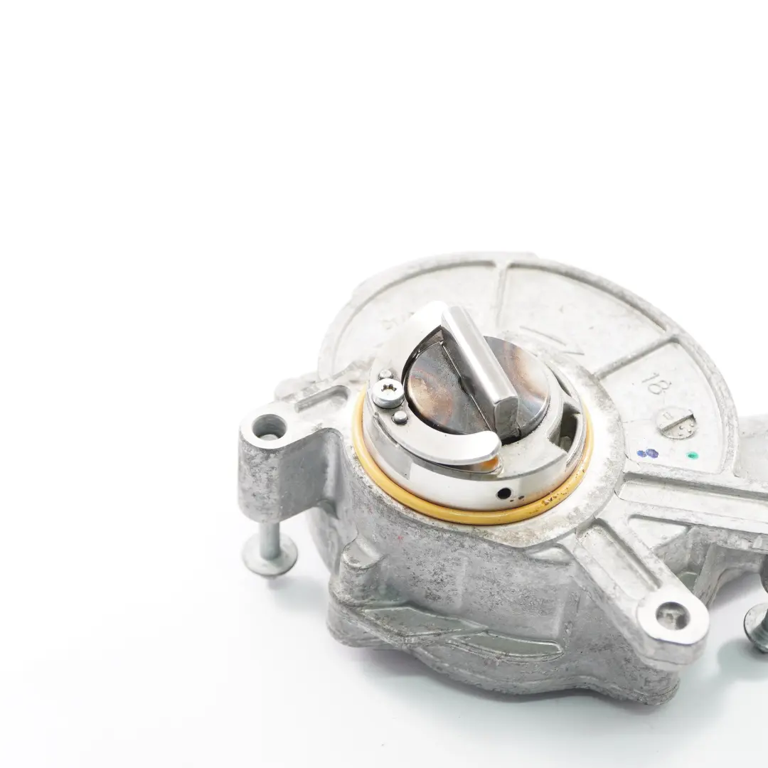 Pompa Podciśnieniowa do BMW F90 M5 G11 F30 o numerze 8634120 BMW F90 M5 G11 F30 Pompa Podciśnieniowa - SKU 8634120 - Numer Części 8634120