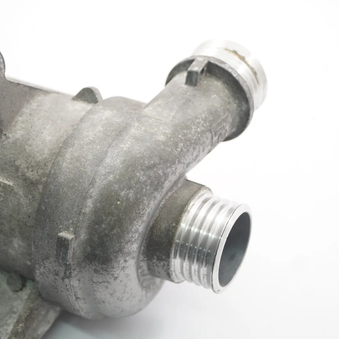 N55 Pompa Wody do BMW F20 F30 F31 F32 F10 F11 LCI X5 F15 o numerze 8635090 BMW F20 F30 F31 F32 F10 F11 LCI X5 F15 N55 Pompa Wody - SKU 8635090 - Numer Części 8635090