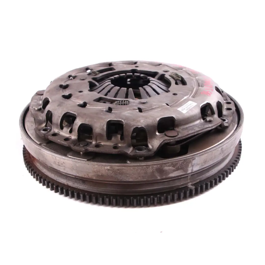 N47N Deux Masse D'Inertie Embrayage Kit pour BMW E90 LCI F10 F20 F21 F30 F31 Diesel à propos du numéro de pièce 8638897 BMW E90 LCI F10 F20 F21 F30 F31 Diesel N47N Deux Masse D'Inertie Embrayage Kit - SKU 8638897-1 - Numéro de pièce 8638897