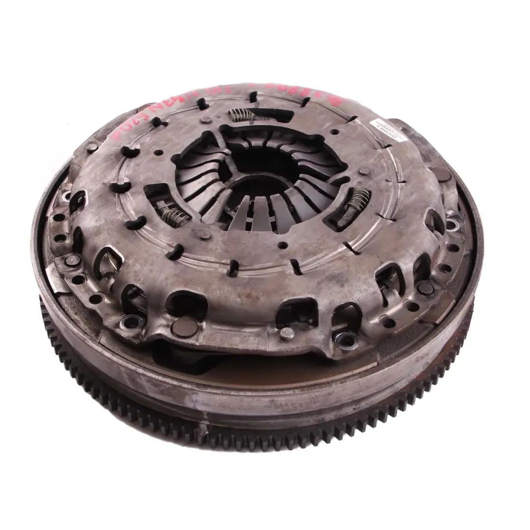 N47N Volano Doppia Massa Frizione Set per BMW E90 LCI F10 F20 F21 F30 F31 Diesel con numero di parte 8638897 BMW E90 LCI F10 F20 F21 F30 F31 Diesel N47N Volano Doppia Massa Frizione Set - SKU 8638897-1 - Numero di parte 8638897
