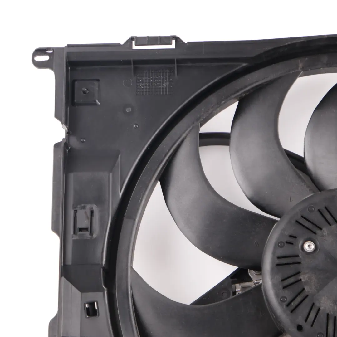 600W Ventilador Radiador Motor Refrigeración para BMW F20 F21 F30 F31 F32 con número de pieza 8641964 BMW F20 F21 F30 F31 F32 600W Ventilador Radiador Motor Refrigeración - SKU 8641964 - Número de pieza 8641964