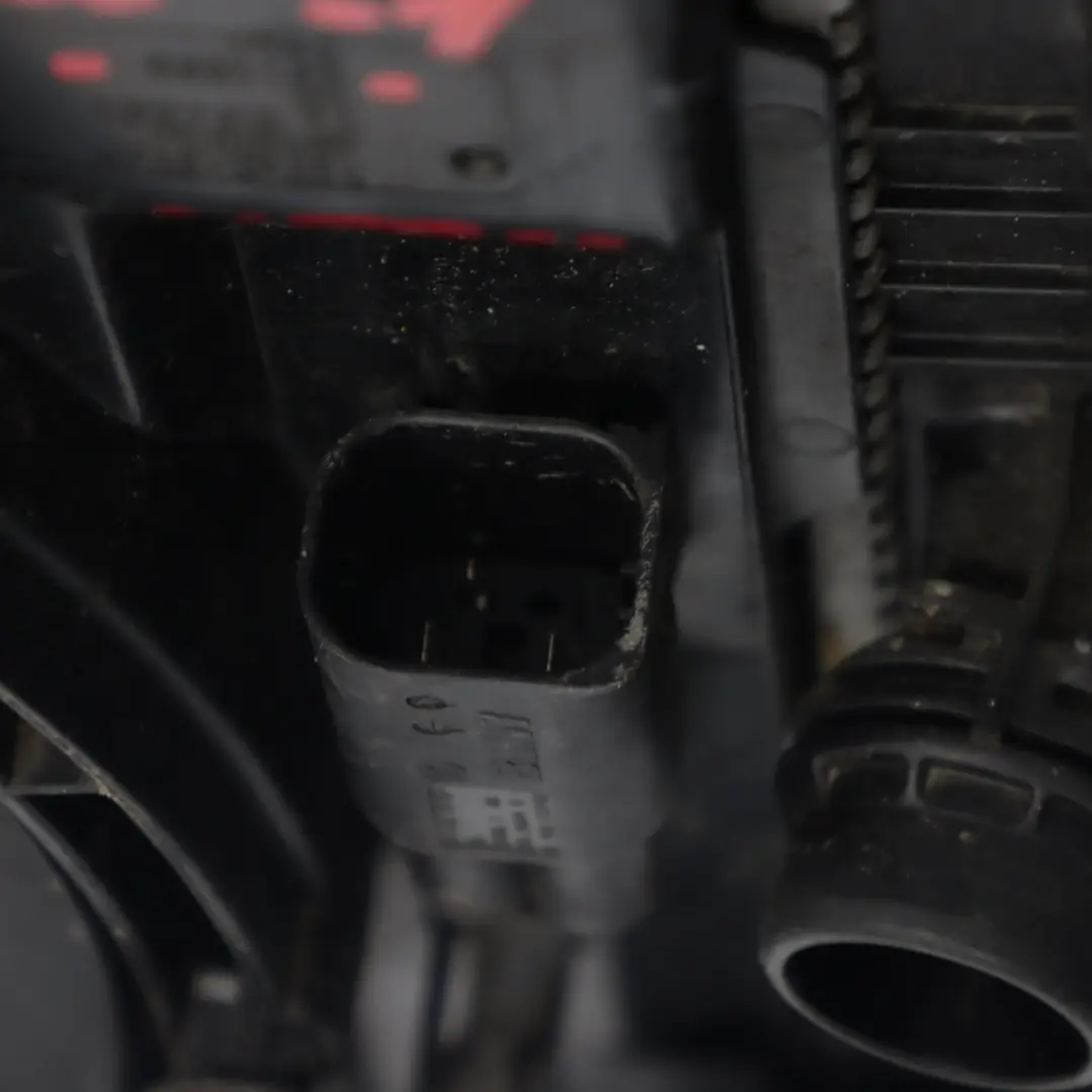 N57N Ventilateur radiateur Moteur carter refroidissement pour BMW F30 F31 F32 à propos du numéro de pièce 8641965 BMW F30 F31 F32 N57N Ventilateur radiateur Moteur carter refroidissement - SKU 8641965 - Numéro de pièce 8641965