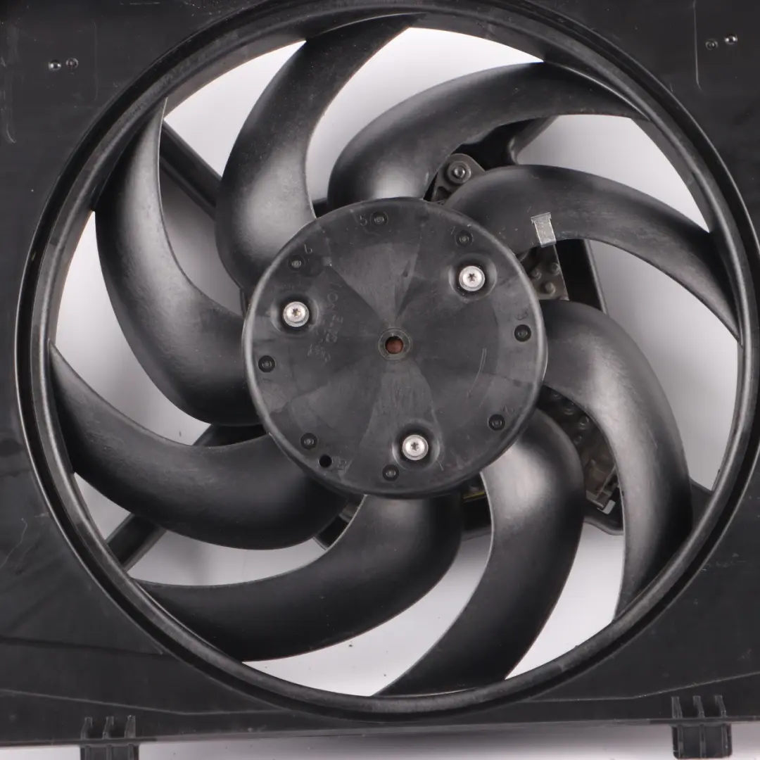 Radiador Motor Refrigeración Unidad Cubierta Ventilador 350 W 8641948 para BMW I3 I01 con número de pieza 8642143 BMW I3 I01 Radiador Motor Refrigeración Unidad Cubierta Ventilador 350 W 8641948 - SKU 8642143 - Número de pieza 8642143