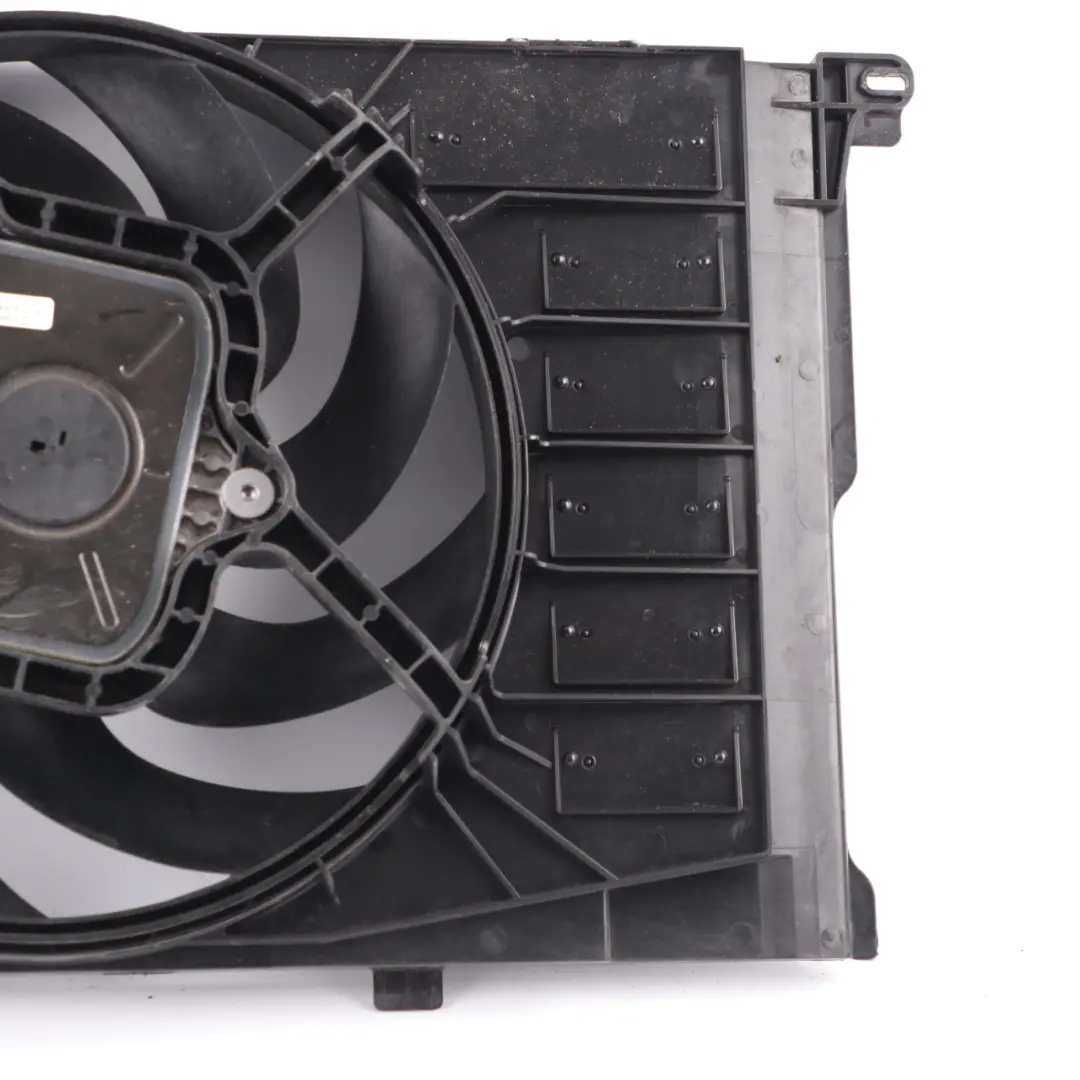 BMW I3 I01 Radiador Motor Refrigeración Unidad Cubierta Ventilador 350 W 8641948 - SKU 8642143 - Número de pieza 8642143
