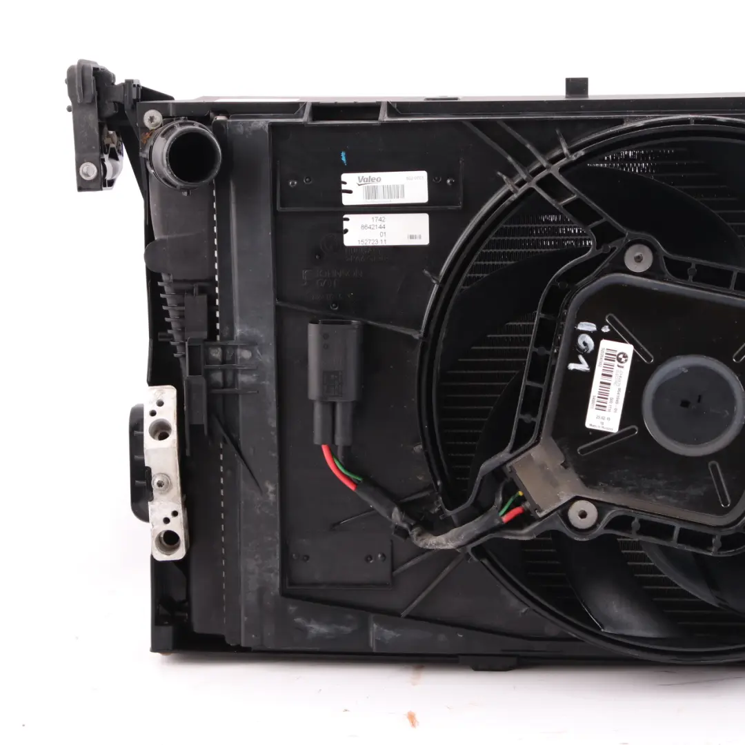 Radiator Pack BMW i3 I01 450W Engine Cooling Coolant Unit Fan Shroud to with Part number 8642144 Radiator Pack BMW i3 I01 450W Engine Cooling Coolant Unit Fan Shroud - SKU 8642144 - Part number 8642144