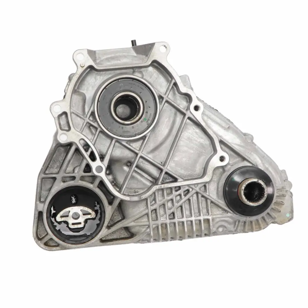 Skrzynia Rozdzielcza Reduktor do BMW F25 F15 F26 F16 o numerze 8643151 BMW F25 F15 F26 F16 Skrzynia Rozdzielcza Reduktor - SKU 8643151 - Numer Części 8643151