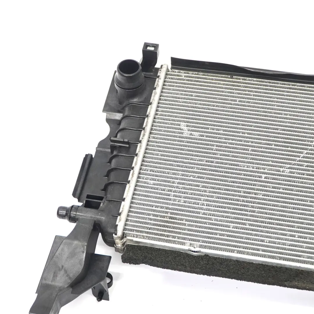 M135iX Radiatore del liquido raffreddamento motore per Mini F60 JCW BMW F40 con numero di parte 8645801 Mini F60 JCW BMW F40 M135iX Radiatore del liquido raffreddamento motore - SKU 8645801 - Numero di parte 8645801