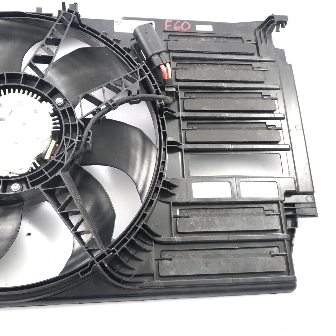 Wentylator Chłodnicy 850W do BMW F40 X1 F48 Mini F55 F56 o numerze 8645859 BMW F40 X1 F48 Mini F55 F56 Wentylator Chłodnicy 850W - SKU 8645859 - Numer Części 8645859
