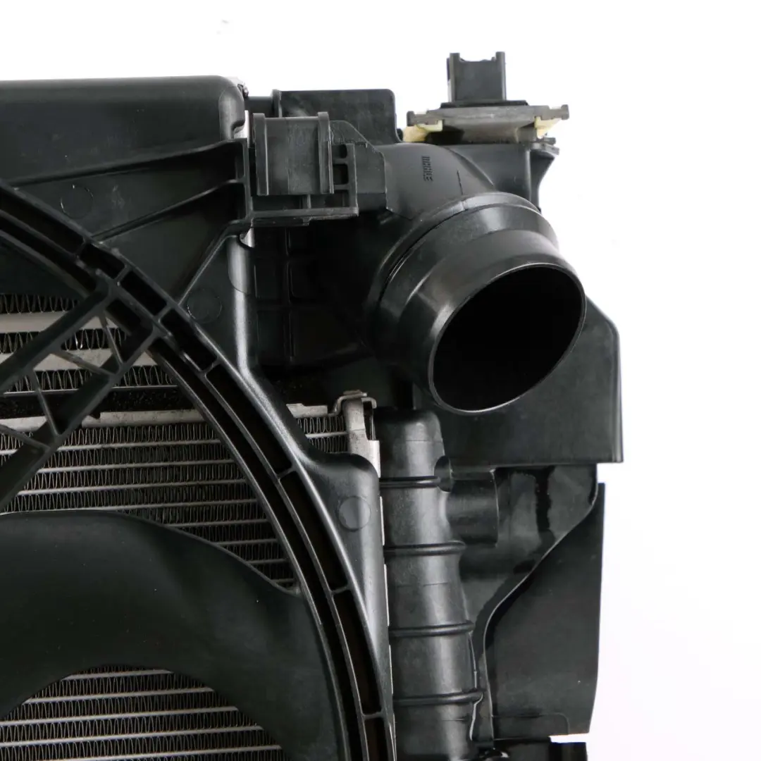 Radiator Pack Engine Cooling Fan Complete Unit to Mini Countryman F60 with Part number 8645861 Mini Countryman F60 Radiator Pack Engine Cooling Fan Complete Unit - SKU 8645861 - Part number 8645861