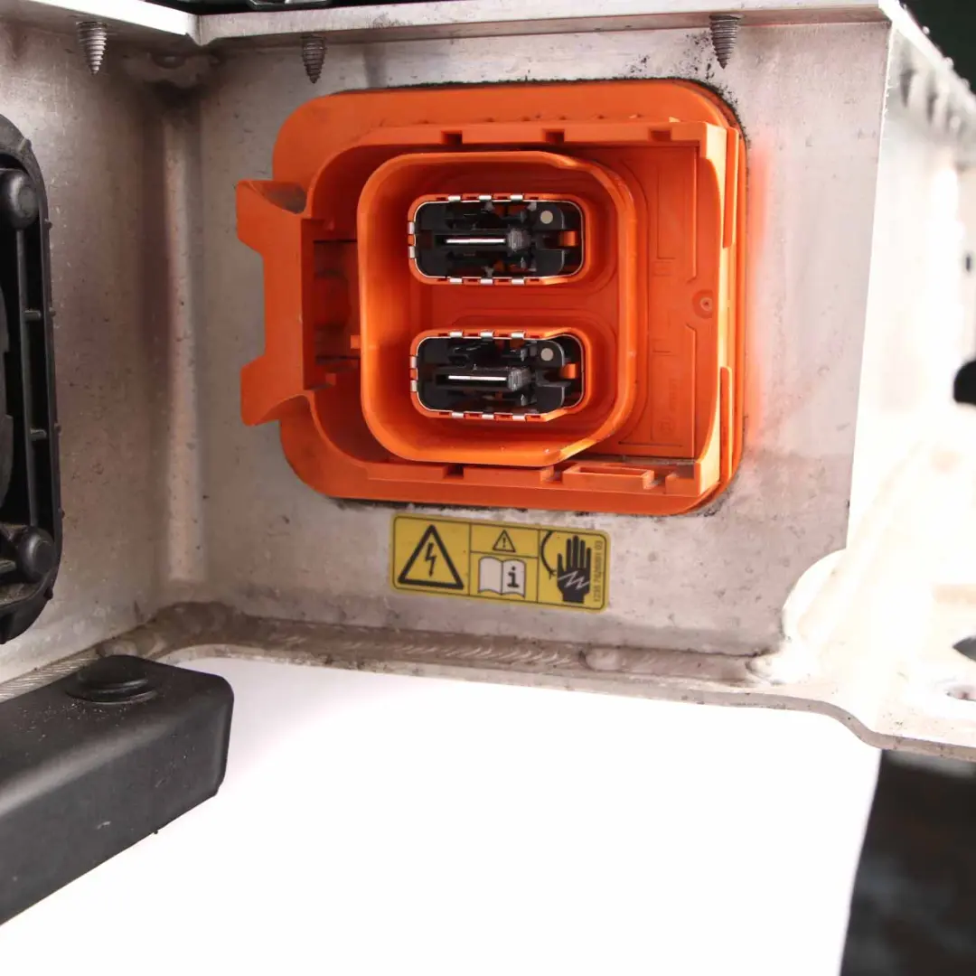 94Ah High Voltage Battery Accumulator Storage 2412055 to BMW I3 I01 Hybrid Electric with Part number 8647909 BMW I3 I01 Hybrid Electric 94Ah High Voltage Battery Accumulator Storage 2412055 - SKU 8647909 - Part number 8647909