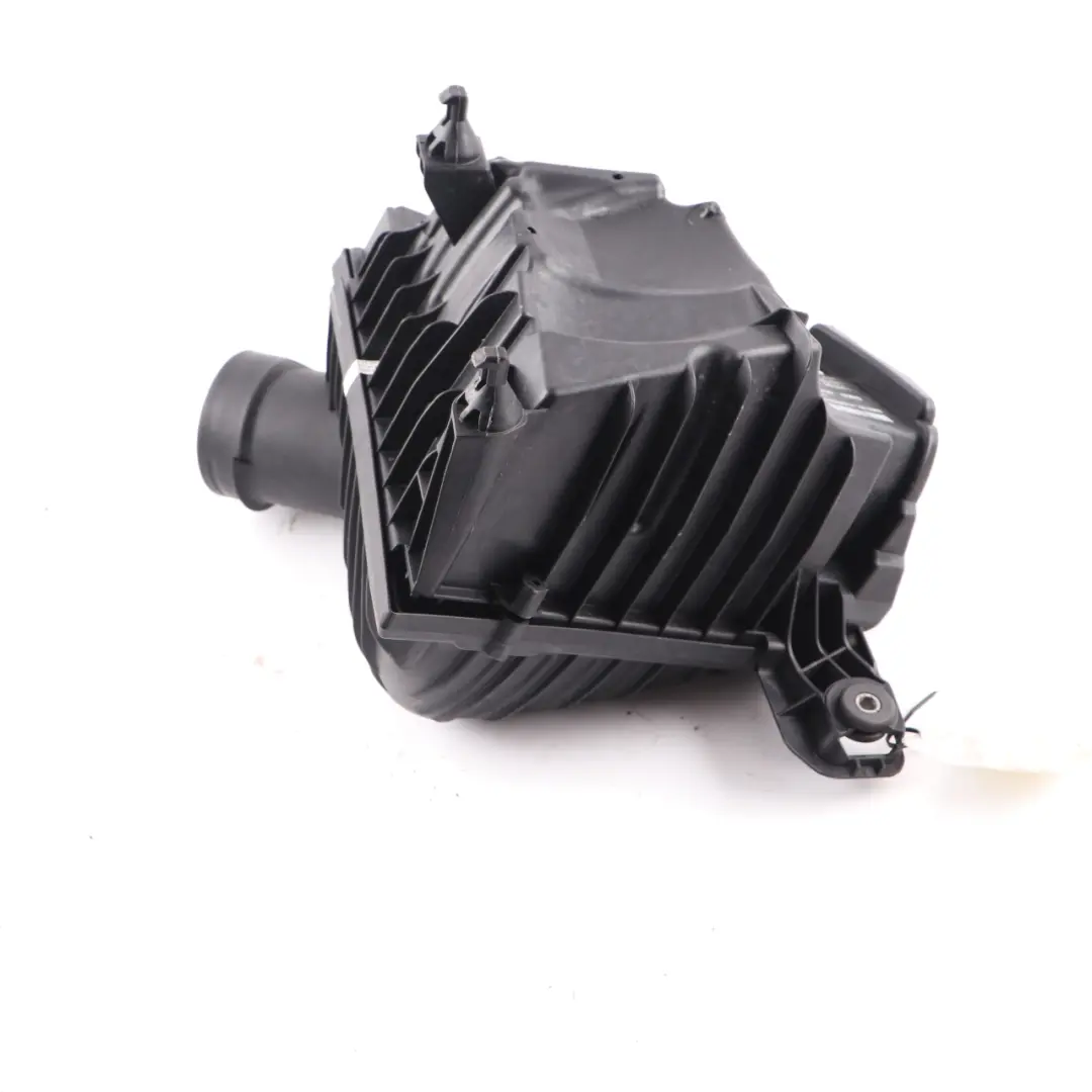 B38 Intake Air Box Filter Housing to Air Box BMW F40 F46 Mini F56 F57 F60 with Part number 8655834 Air Box BMW F40 F46 Mini F56 F57 F60 B38 Intake Air Box Filter Housing - SKU 8655834-2 - Part number 8655834