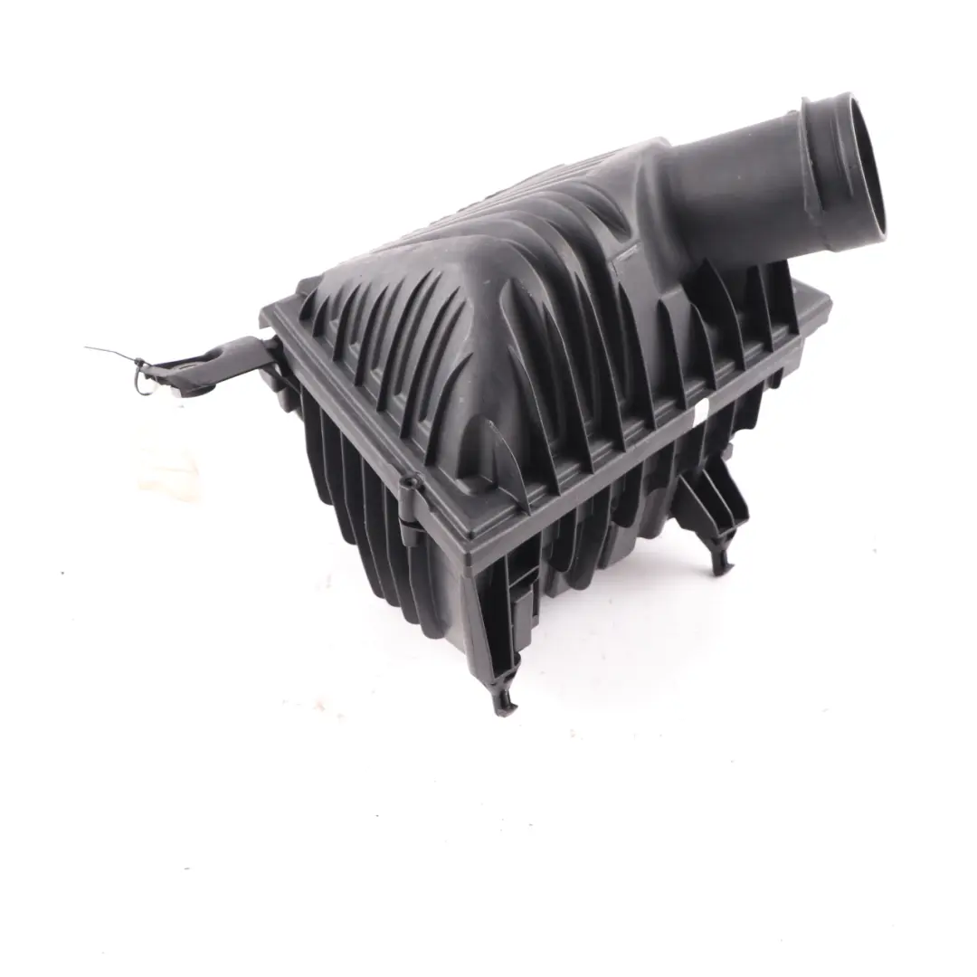 B38 Intake Air Box Filter Housing to Air Box BMW F40 F46 Mini F56 F57 F60 with Part number 8655834 Air Box BMW F40 F46 Mini F56 F57 F60 B38 Intake Air Box Filter Housing - SKU 8655834-2 - Part number 8655834