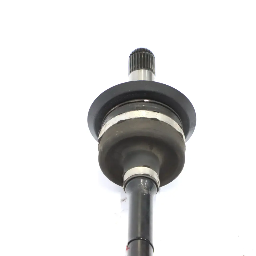 Essieu arrière Arbre de sortie droit Arbre de transmission 8664046 pour BMW G30 G31 à propos du numéro de pièce 8664042 BMW G30 G31 Essieu arrière Arbre de sortie droit Arbre de transmission 8664046 - SKU 8664042 - Numéro de pièce 8664042