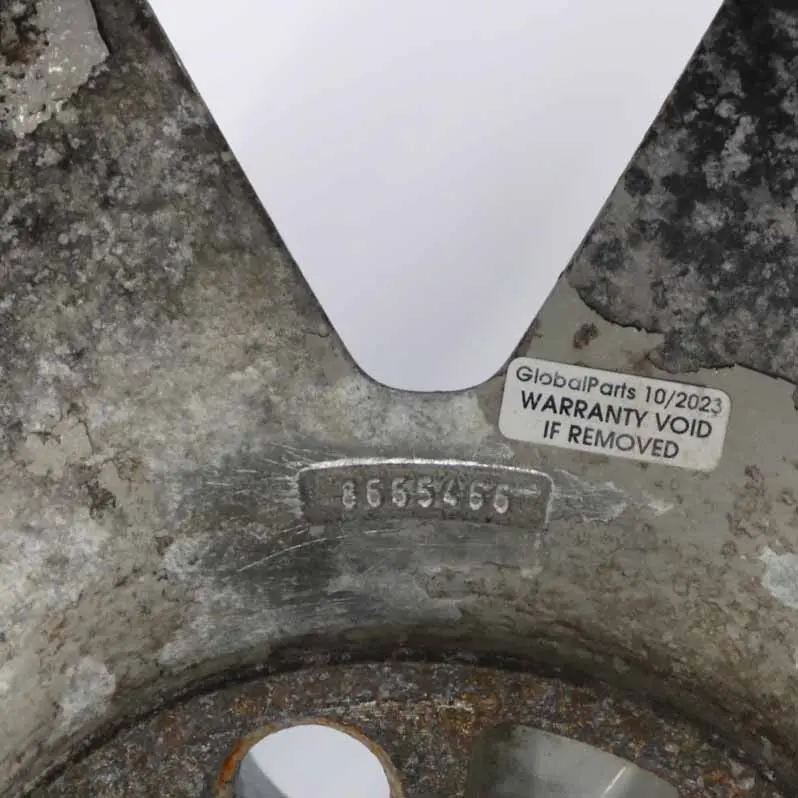 llanta de aleación de plata 16 "ET: 52,5 6,5J 7 radios para Volvo C30 S40 V50 con número de pieza 8665466 Volvo C30 S40 V50 llanta de aleación de plata 16 "ET: 52,5 6,5J 7 radios - SKU 8665466-1 - Número de pieza 8665466