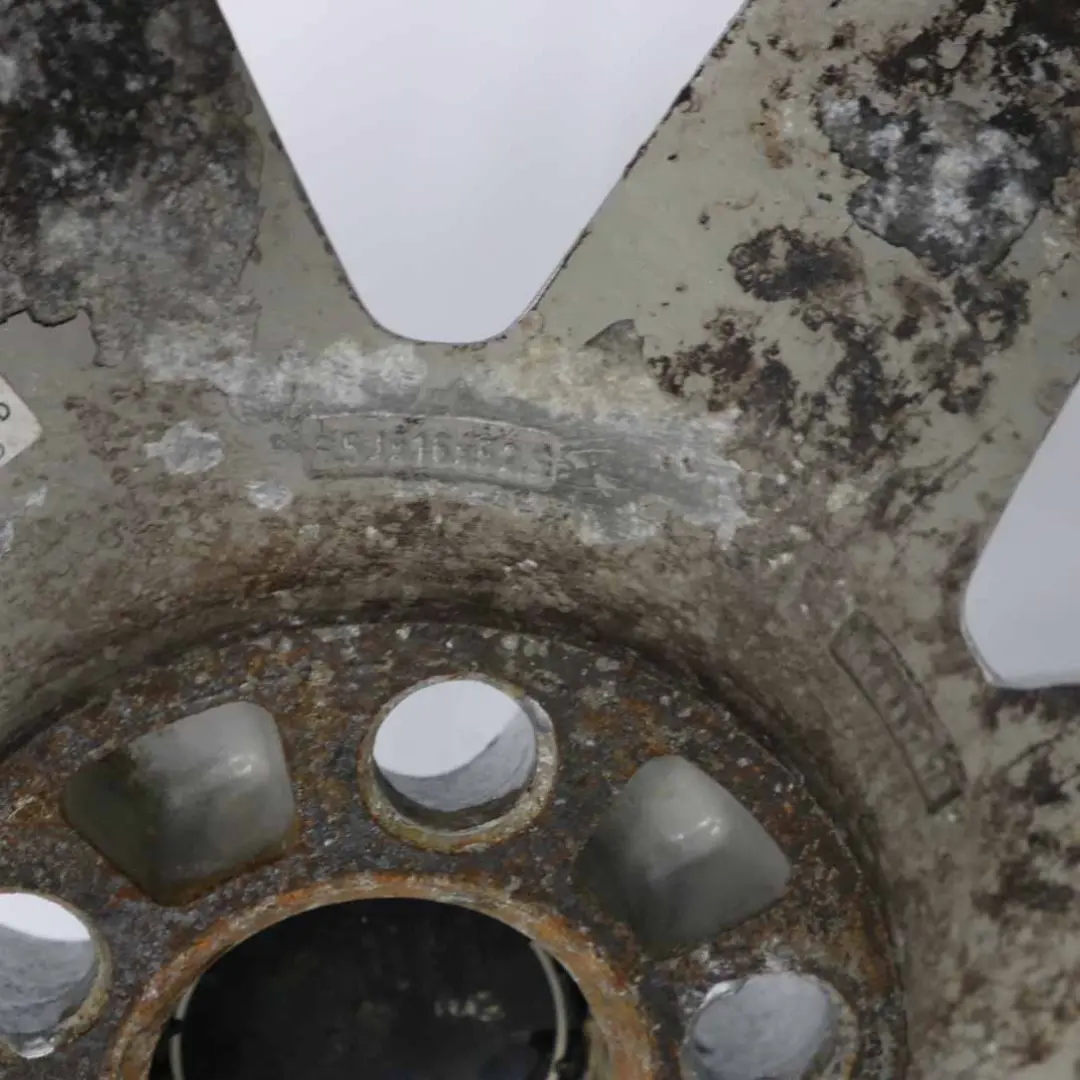 Silberne Leichtmetallfelge 16" ET:52,5 6,5J 7 Speichen für Volvo C30 S40 V50 mit Teilenummer 8665466 Volvo C30 S40 V50 Silberne Leichtmetallfelge 16" ET:52,5 6,5J 7 Speichen - SKU 8665466-1 - Teilenummer 8665466