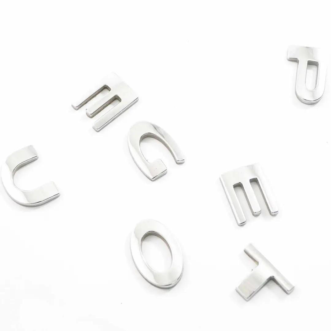 Emblème de coffre Peugeot 3008 Emblème lettrage adhésif hayon coffre arrière pour à propos du numéro de pièce 8666 72 Emblème de coffre Peugeot 3008 Emblème lettrage adhésif hayon coffre arrière - SKU 8666 72 - Numéro de pièce 8666 72