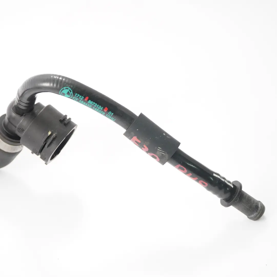 Manguera de retorno de refrigerante BMW F30 LCI 330e B48X Radiador para con número de pieza 8673124 Manguera de retorno de refrigerante BMW F30 LCI 330e B48X Radiador - SKU 8673124 - Número de pieza 8673124