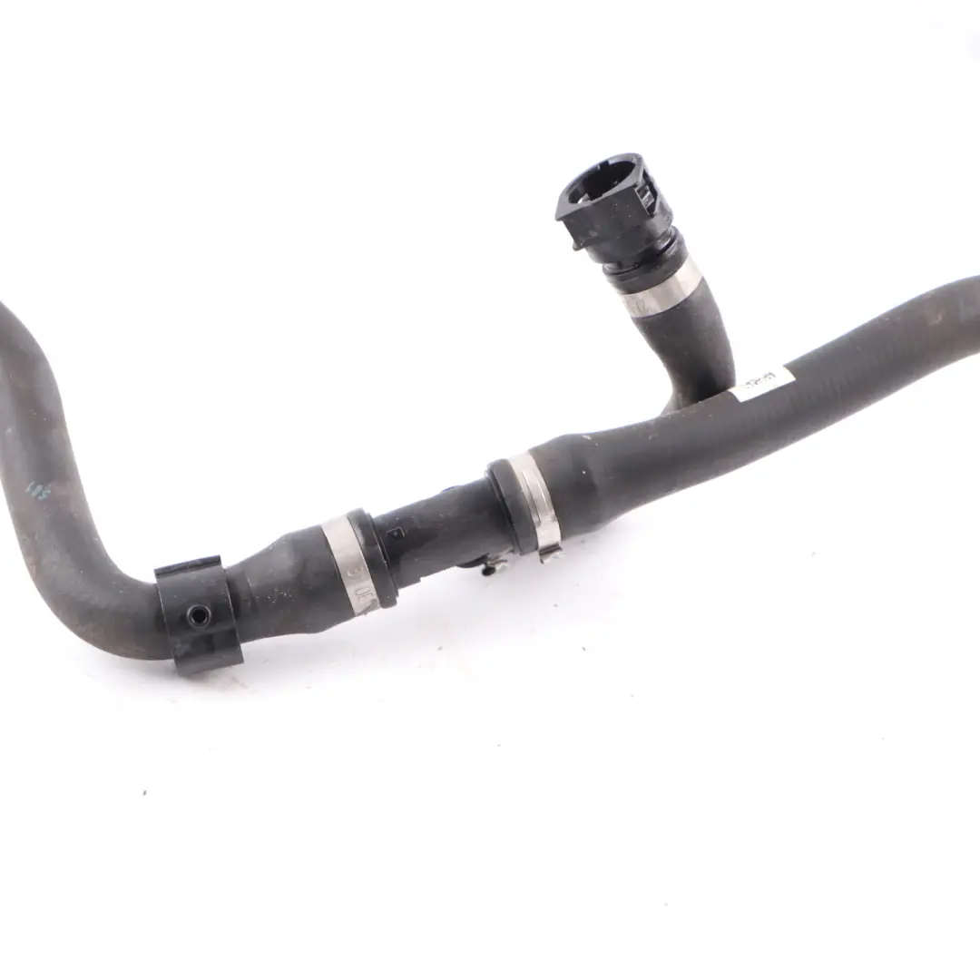 Essence B48 Tuyau refroidissement du radiateur à eau BMW F20 LCI F30 F32 - SKU 8677245-2 - Numéro de pièce 8677245