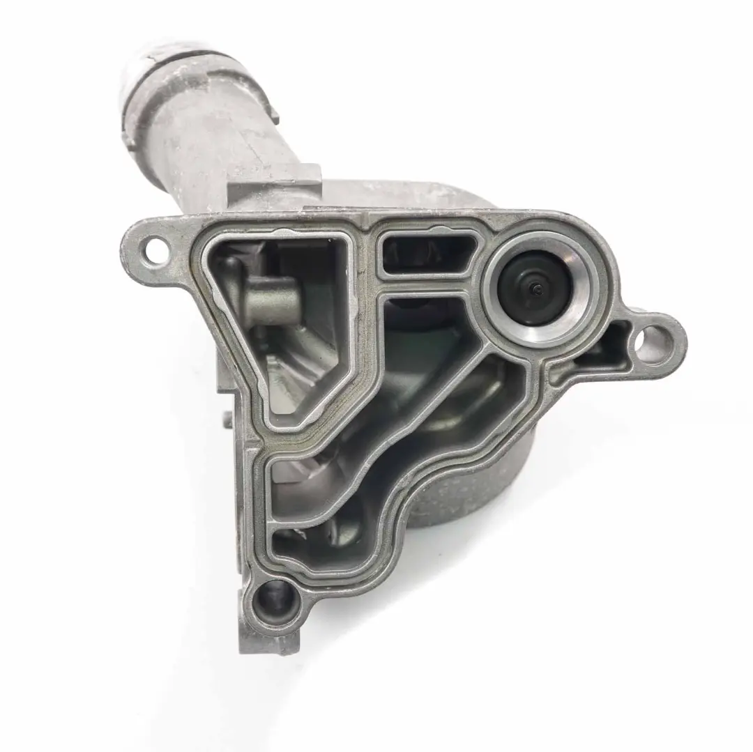 Carcasa filtro aceite motor gasolina 7530668 para BMW E81 E87 E90 E92 F10 F20 F30 con número de pieza 8683206 BMW E81 E87 E90 E92 F10 F20 F30 Carcasa filtro aceite motor gasolina 7530668 - SKU 8683206 - Número de pieza 8683206