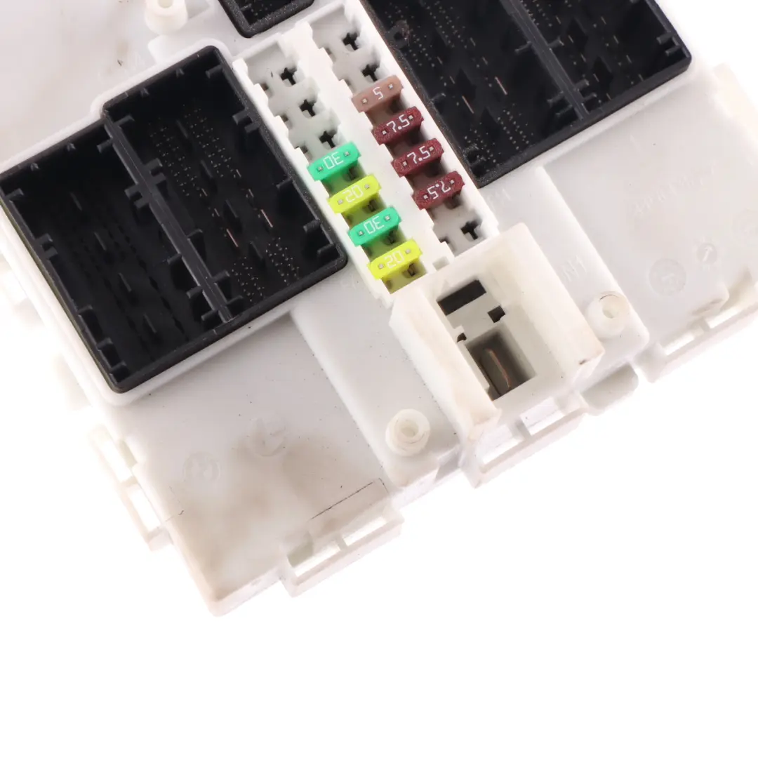 Modulo Unità Di Controllo FEM 9383178 per BMW F20 F21 F22 F30 F31 F32 F36 con numero di parte 8733499 BMW F20 F21 F22 F30 F31 F32 F36 Modulo Unità Di Controllo FEM 9383178 - SKU 8733499 - Numero di parte 8733499