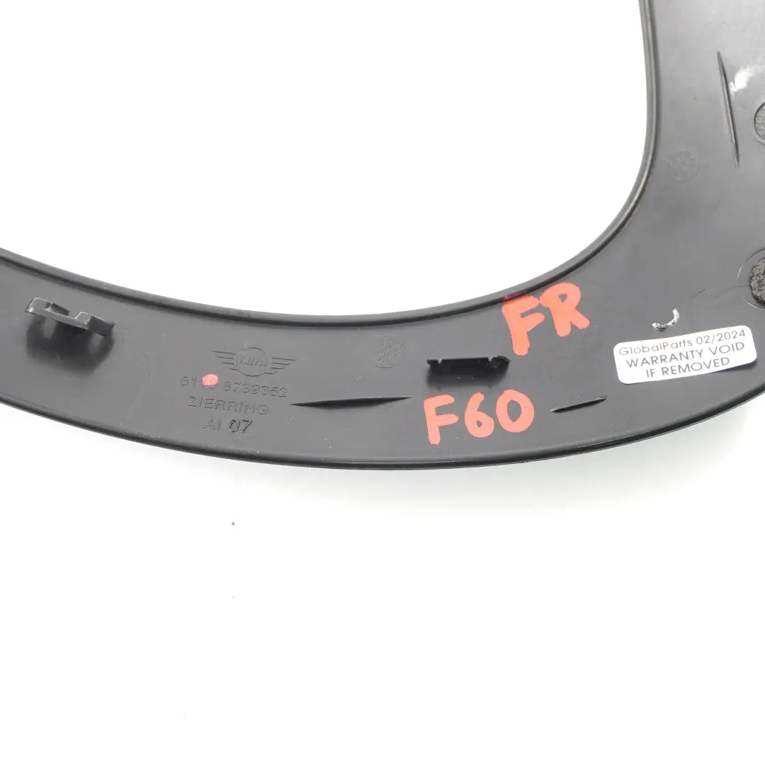Copertura anello fari anteriore destro Piano Nero per Mini Countryman F60 con numero di parte 8739352 Mini Countryman F60 Copertura anello fari anteriore destro Piano Nero - SKU 8739352 - Numero di parte 8739352