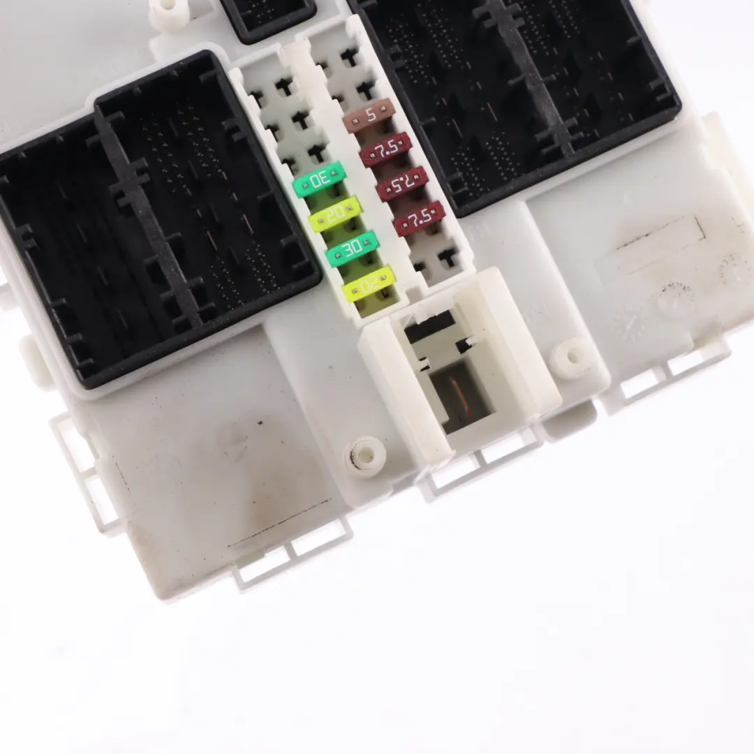 Fem Module BMW 325i M Sport Fuse Box Control Module Unit to with Part number 8781450 Fem Module BMW 325i M Sport Fuse Box Control Module Unit - SKU 8781450 - Part number 8781450