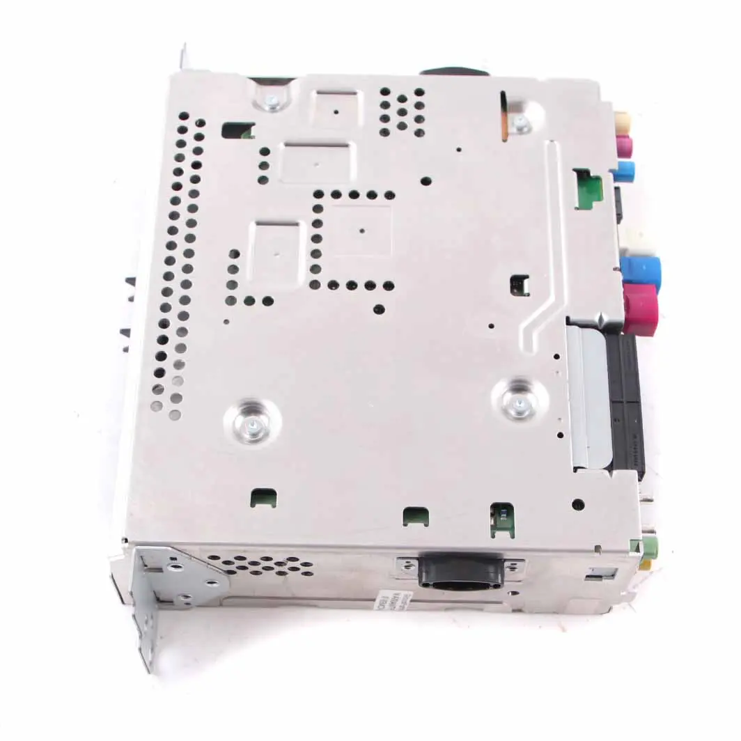 Head Unit BMW F20 F21 F32 F36 LCI Radio Media GPS Sat Navigation Unit to with Part number 8798036 Head Unit BMW F20 F21 F32 F36 LCI Radio Media GPS Sat Navigation Unit - SKU 8798036 - Part number 8798036