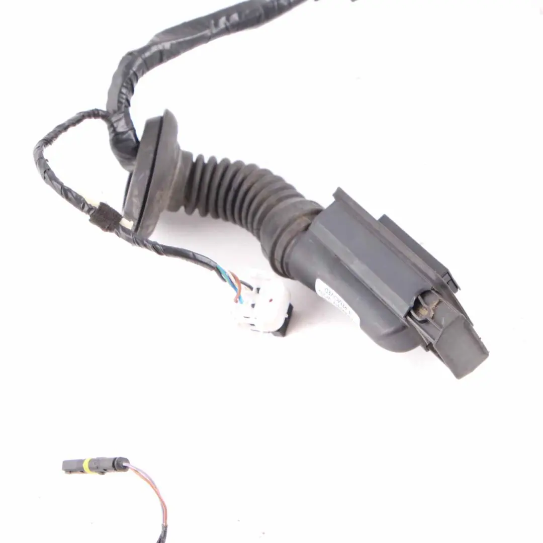 Front Door Cable Harness Driver's Side Loom Wiring to BMW i3 I01 LCI with Part number 8806962 BMW i3 I01 LCI Front Door Cable Harness Driver's Side Loom Wiring - SKU 8806962 - Part number 8806962