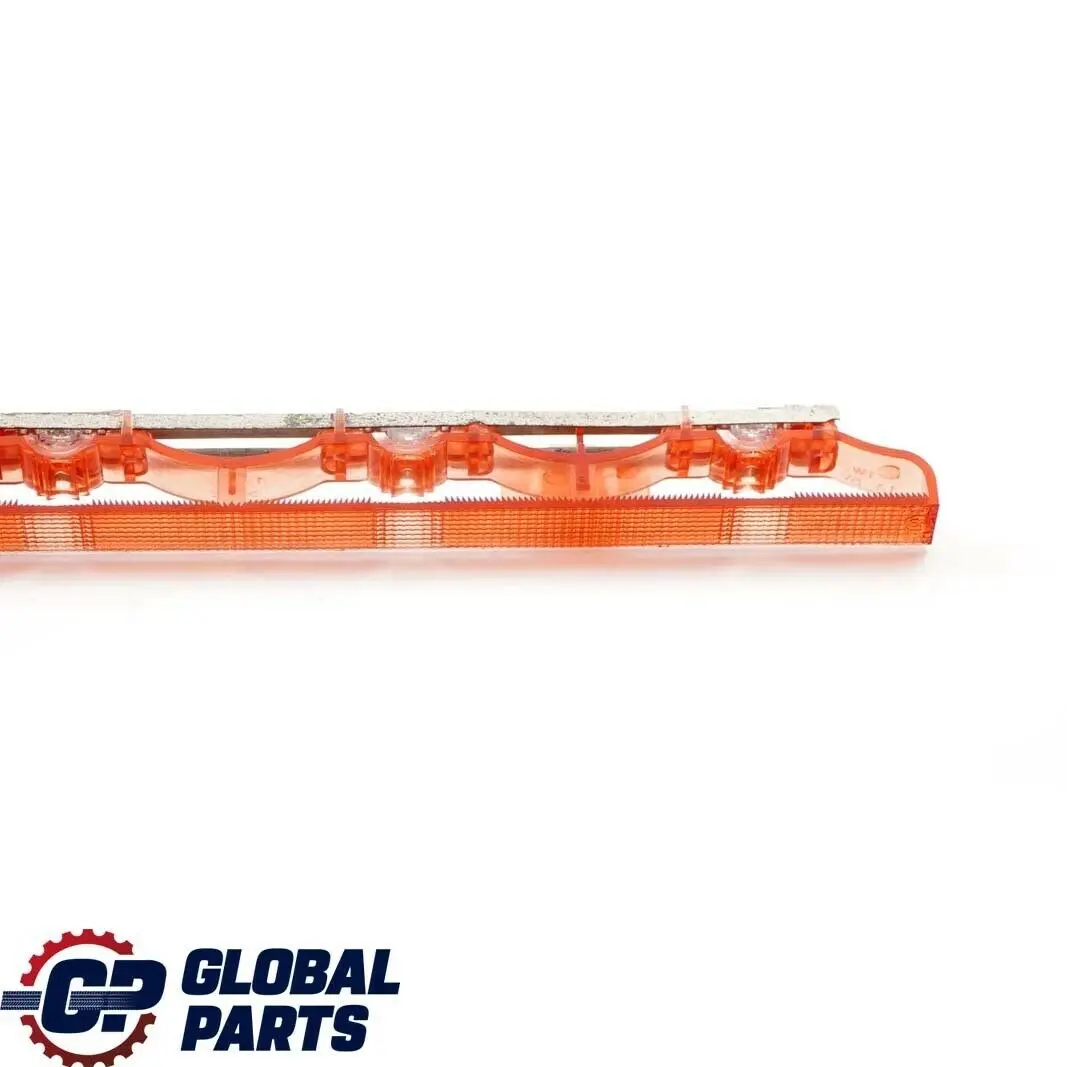 Tercera Luz De Freno De Alto Nivel para Mercedes W169 con número de pieza 89032461 Mercedes W169 Tercera Luz De Freno De Alto Nivel - SKU 89032461 - Número de pieza 89032461