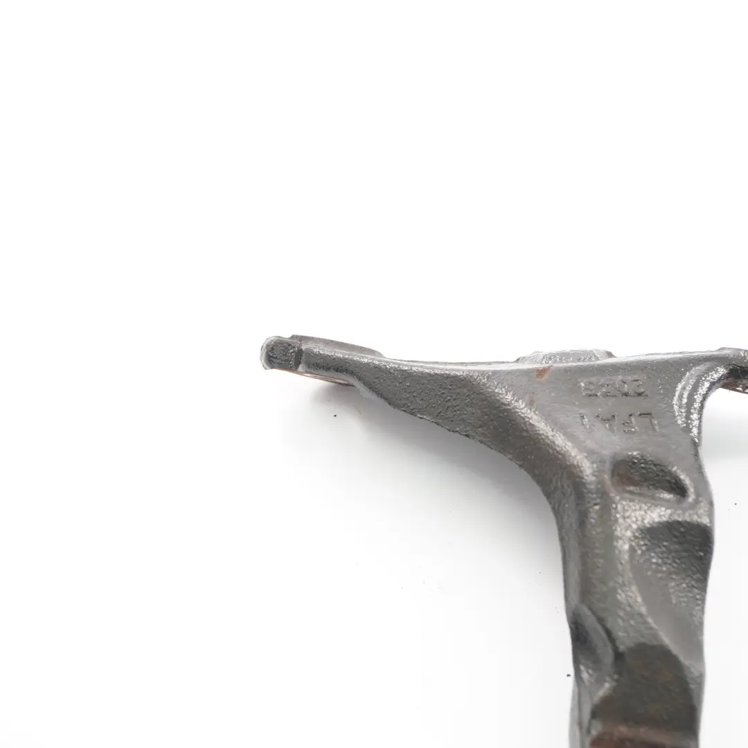 Soporte turbocompresor para Renault Trafic II Opel Vivaro A 2.0 DCI con número de pieza 895961 Renault Trafic II Opel Vivaro A 2.0 DCI Soporte turbocompresor - SKU 895961 - Número de pieza 895961