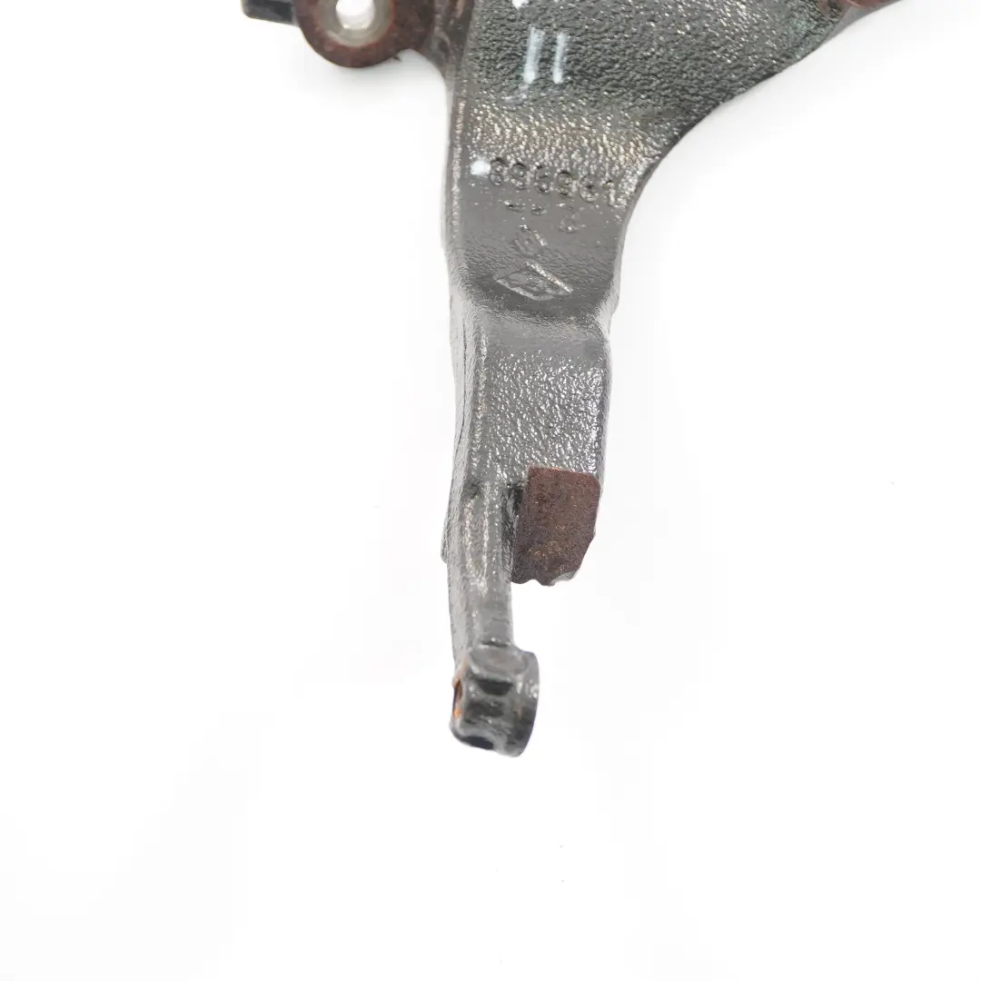 Renault Trafic II Opel Vivaro A 2.0 DCI Support fixation turbocompresseur - SKU 895961 - Numéro de pièce 895961