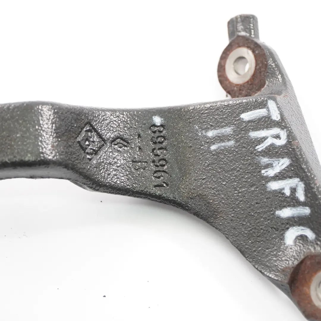 Mocowanie Łapa Turbo do Renault Trafic II 2.0 DCI o numerze 895961 Renault Trafic II 2.0 DCI Mocowanie Łapa Turbo - SKU 895961 - Numer Części 895961