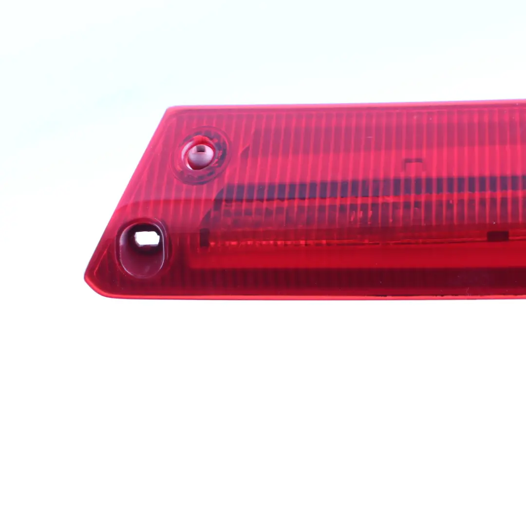 Feu Stop Additionnel Arrière Troisième pour Ford Fiesta MK7 à propos du numéro de pièce 8A6113A613AB Ford Fiesta MK7 Feu Stop Additionnel Arrière Troisième - SKU 8A6113A613AB - Numéro de pièce 8A6113A613AB