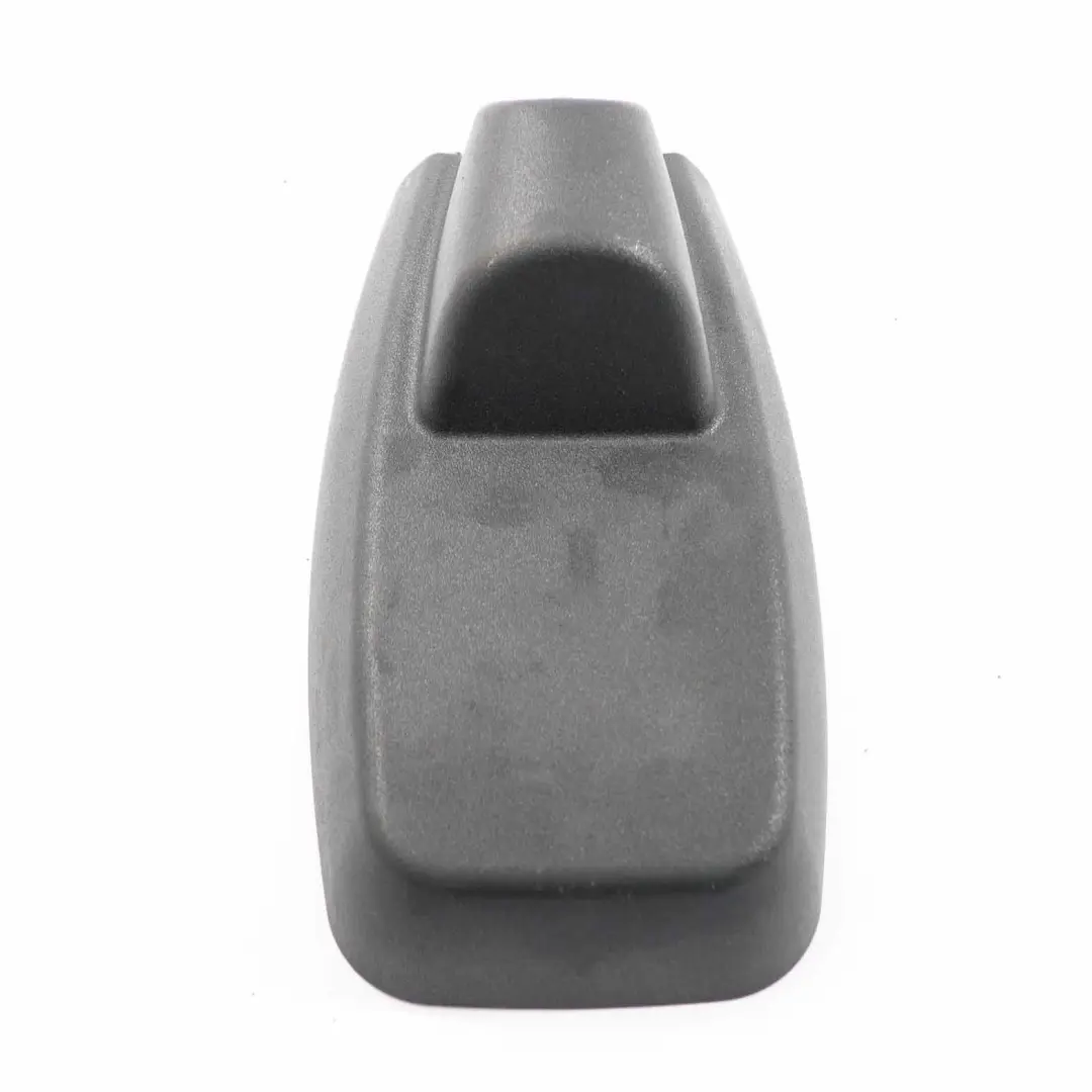Copertura specchietto retrovisore interno Nero per Ford Fiesta MK7 con numero di parte 8A6117D568 Ford Fiesta MK7 Copertura specchietto retrovisore interno Nero - SKU 8A6117D568 - Numero di parte 8A6117D568