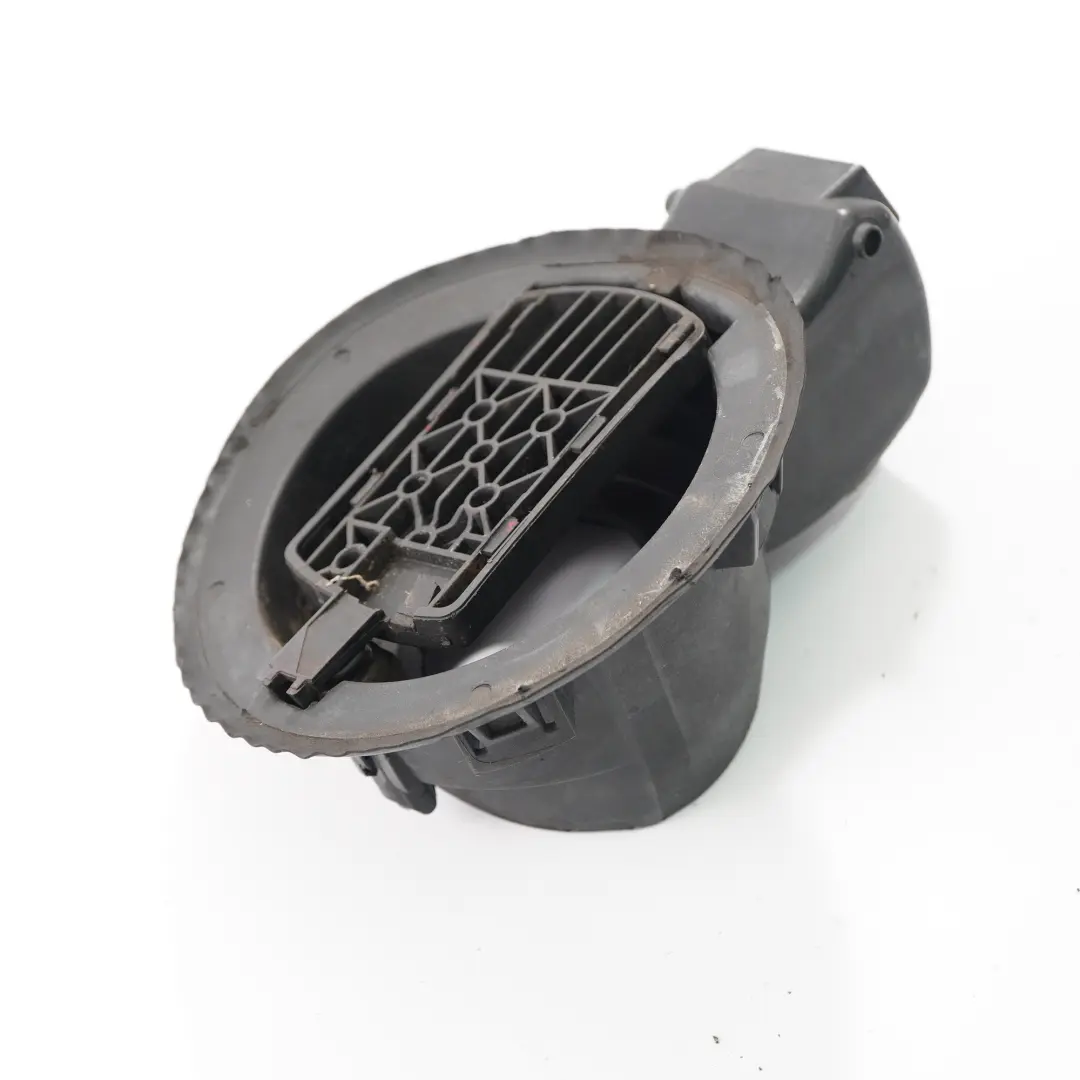 Ford Fiesta MK7 Couvercle trappe remplissage carburant Boîtier - SKU 8A61A27936AG - Numéro de pièce 8A61A27936AG