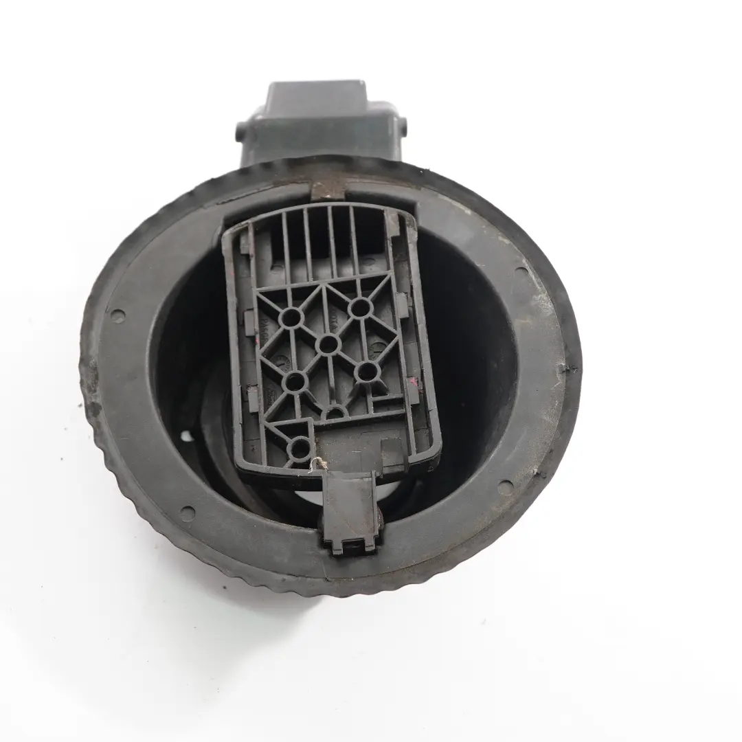 Ford Fiesta MK7 Couvercle trappe remplissage carburant Boîtier - SKU 8A61A27936AG - Numéro de pièce 8A61A27936AG