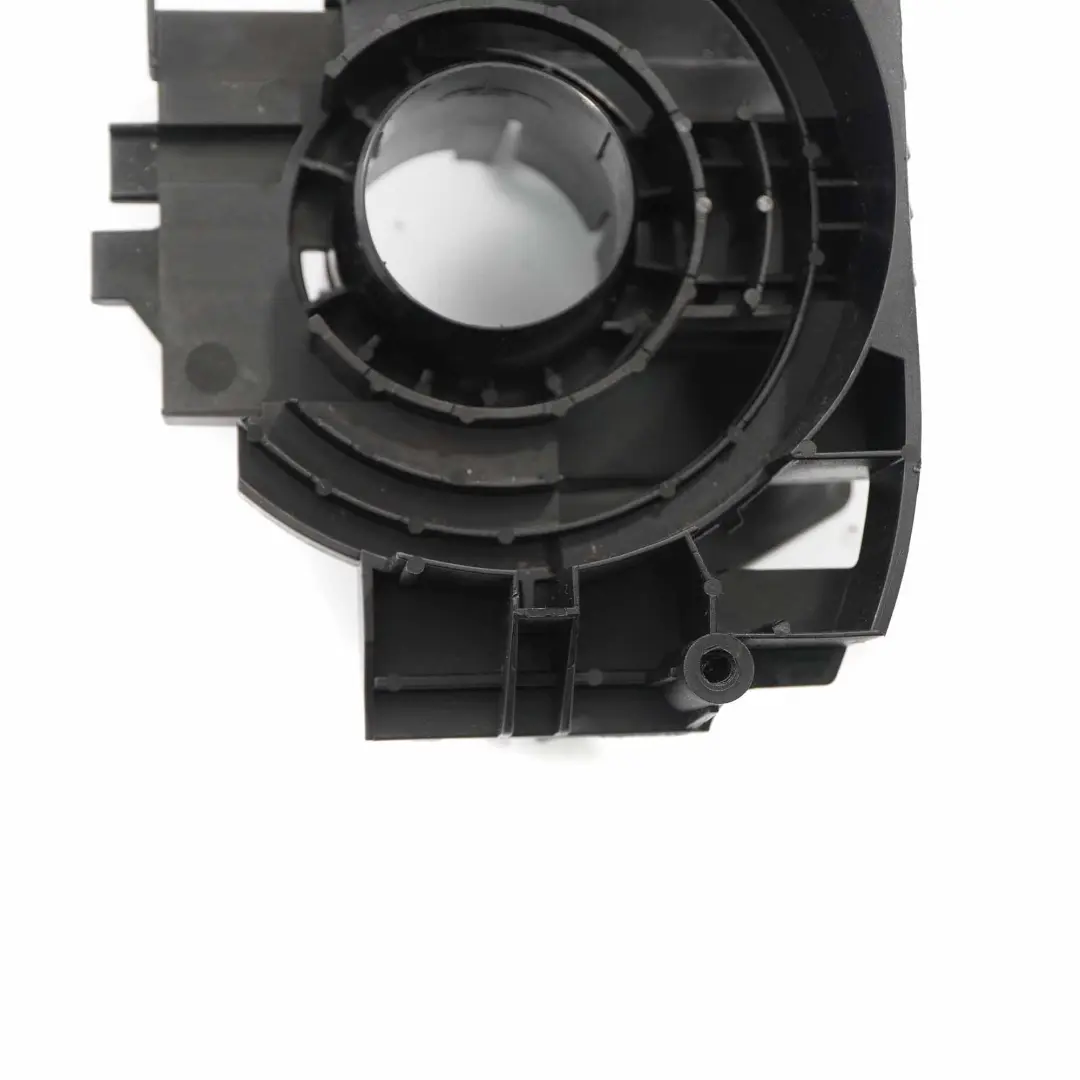 Columna Dirección Interruptor Cluster Soporte para Ford Fiesta MK7 con número de pieza 8A6T13N064GD Ford Fiesta MK7 Columna Dirección Interruptor Cluster Soporte - SKU 8A6T13N064GD - Número de pieza 8A6T13N064GD