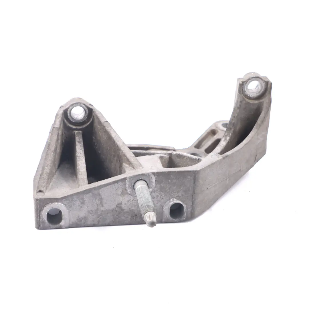 Supporto cambio Supporto della staffa 8C11-7M125-AA per Ford Transit MK7 2.2 TDCi con numero di parte 8C117M125AA Ford Transit MK7 2.2 TDCi Supporto cambio Supporto della staffa 8C11-7M125-AA - SKU 8C117M125AA - Numero di parte 8C117M125AA