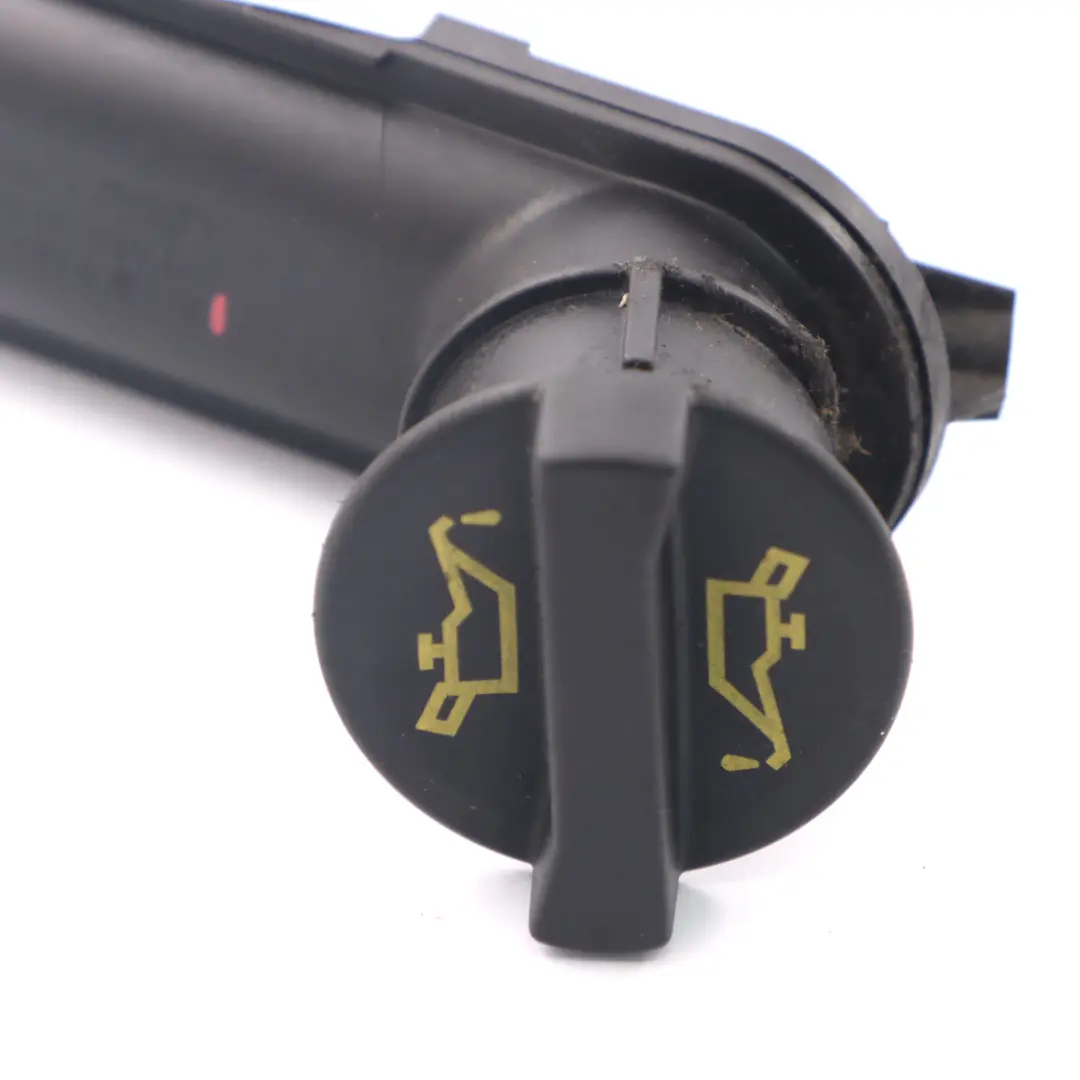 Bouchon tube de ligne remplissage d'huile pour Ford Transit Mk7 2.4 TDCi à propos du numéro de pièce 8C16-6763-BA Ford Transit Mk7 2.4 TDCi Bouchon tube de ligne remplissage d'huile - SKU 8C16-6763-BA - Numéro de pièce 8C16-6763-BA