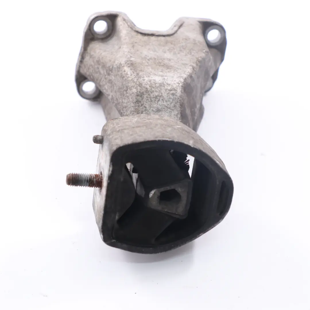 Getriebebefestigung Getriebehalter Halterung für VW Passat B5 mit Teilenummer 8D0399113AB VW Passat B5 Getriebebefestigung Getriebehalter Halterung - SKU 8D0399113AB - Teilenummer 8D0399113AB