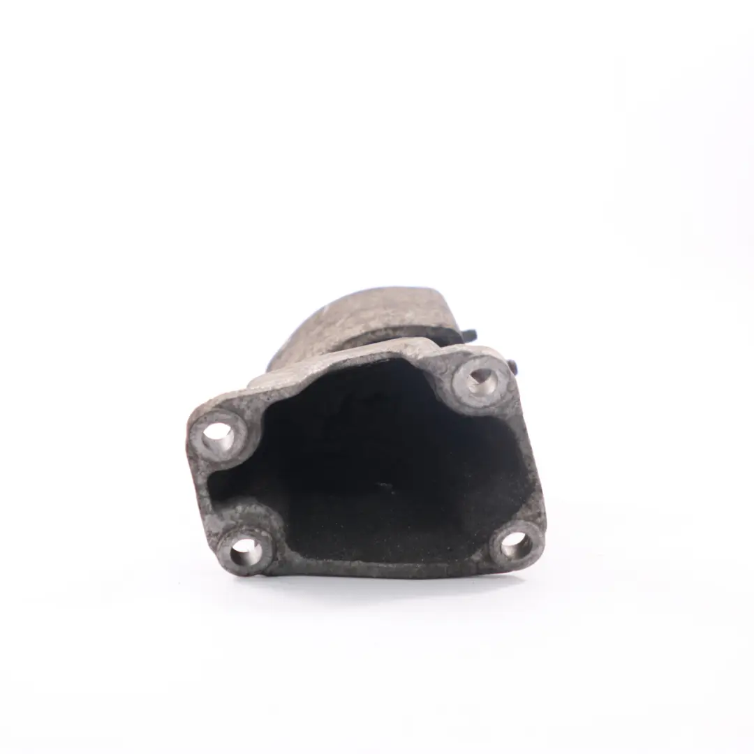 Supporto cambio Supporto trasmissione per VW Passat B5 con numero di parte 8D0399113AB VW Passat B5 Supporto cambio Supporto trasmissione - SKU 8D0399113AB - Numero di parte 8D0399113AB