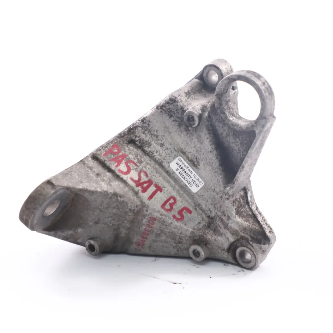 Łapa Wspornik Skrzyni Biegów do VW Passat B5 o numerze 8D039914S VW Passat B5 Łapa Wspornik Skrzyni Biegów - SKU 8D039914S - Numer Części 8D039914S