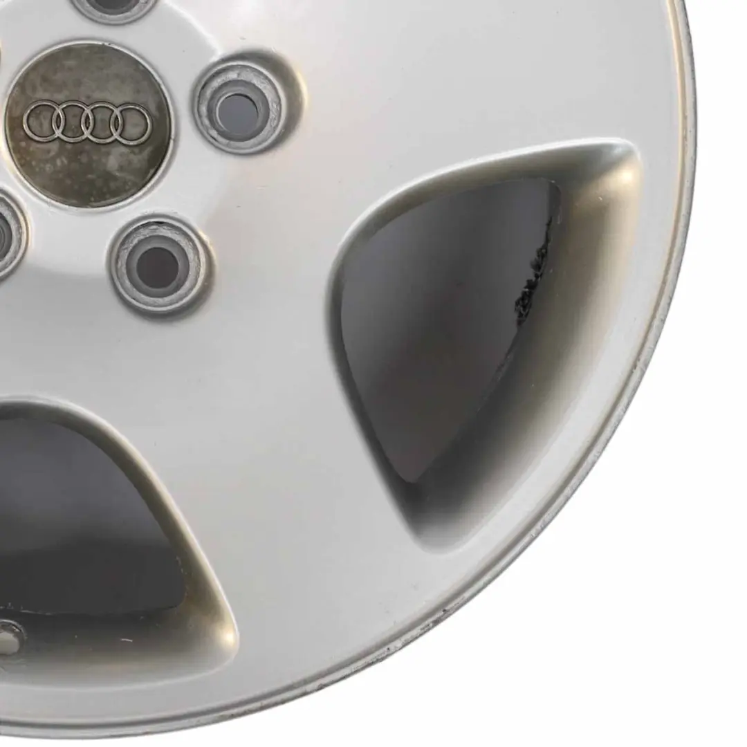 Silberne Leichtmetallfelge 16" ET:45 7J für Audi A6 C5 mit Teilenummer 8D0601025C Audi A6 C5 Silberne Leichtmetallfelge 16" ET:45 7J - SKU 8D0601025C-1 - Teilenummer 8D0601025C