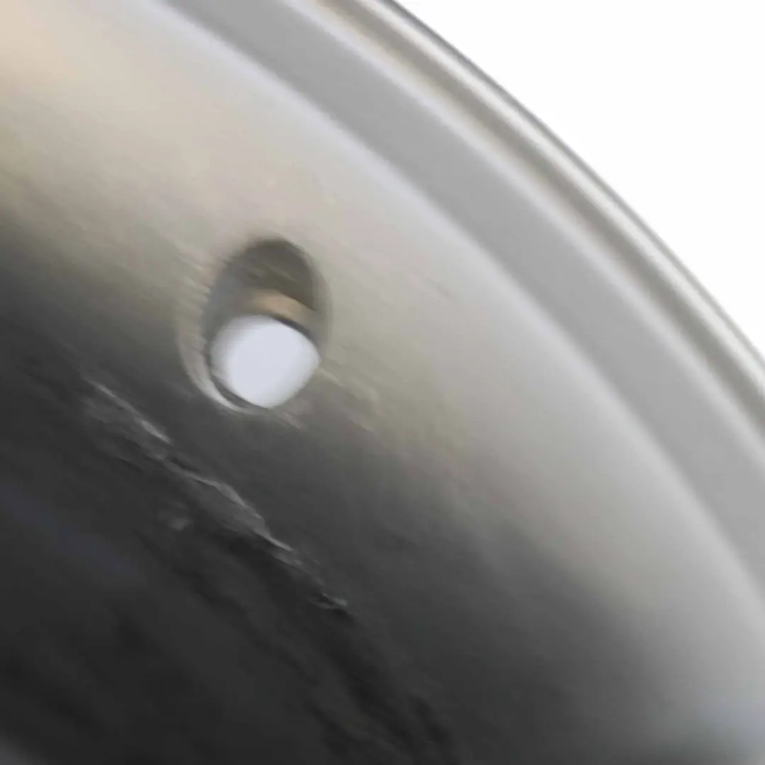 Silberne Leichtmetallfelge 16" ET:45 7J für Audi A6 C5 mit Teilenummer 8D0601025C Audi A6 C5 Silberne Leichtmetallfelge 16" ET:45 7J - SKU 8D0601025C-1 - Teilenummer 8D0601025C