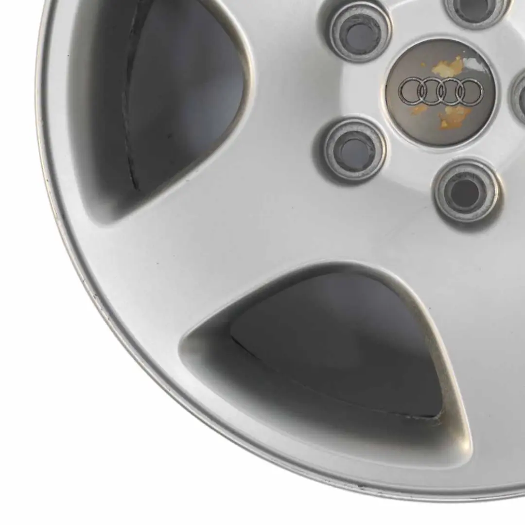 Silberne Leichtmetallfelge 16" ET:45 7J für Audi A6 C5 mit Teilenummer 8D0601025C Audi A6 C5 Silberne Leichtmetallfelge 16" ET:45 7J - SKU 8D0601025C-2 - Teilenummer 8D0601025C