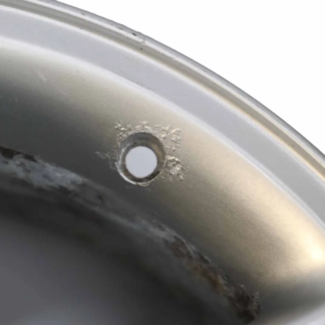 Cerchio in lega argento 16" ET:45 7J per Audi A6 C5 con numero di parte 8D0601025C Audi A6 C5 Cerchio in lega argento 16" ET:45 7J - SKU 8D0601025C-2 - Numero di parte 8D0601025C